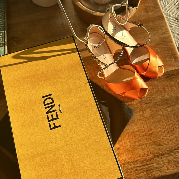 Fendi satin and python embossed leather. statement shoes like new ✨👠💓✨💄 - Picture 5 of 6